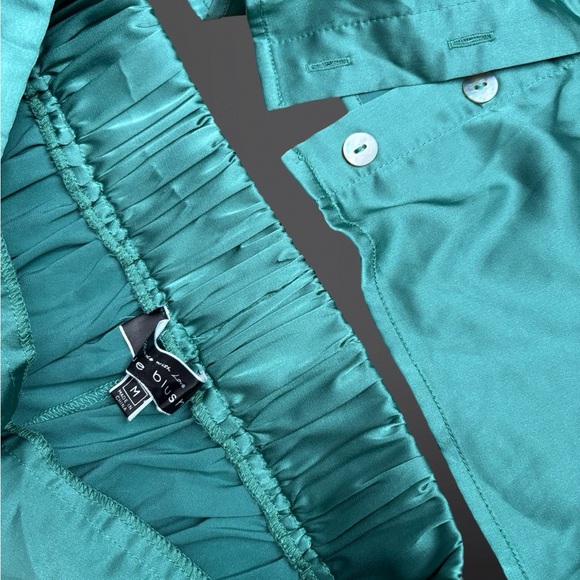 Blue Blush 2 piece set wide leg pants and top Size Medium Color Green/ Emerald. - Picture 6 of 6